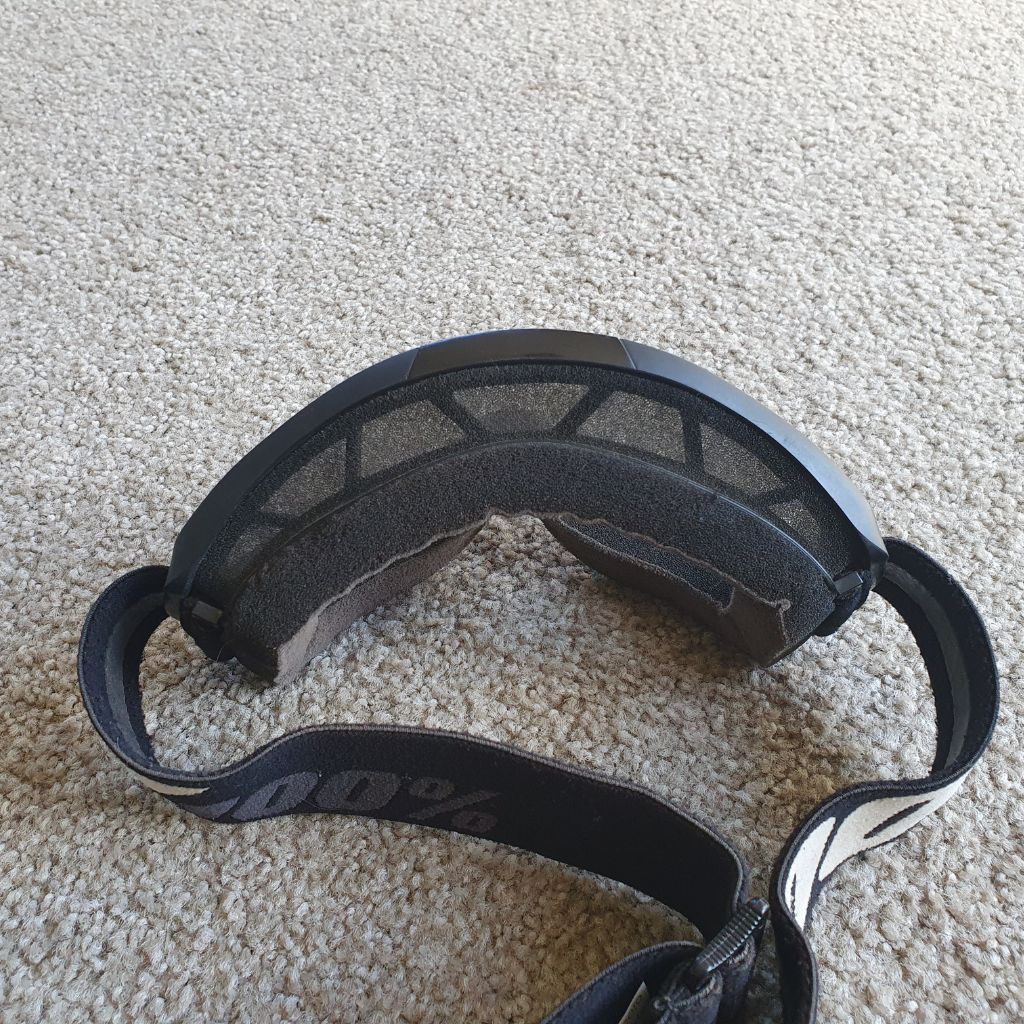 Mountain biking goggles top view showing the ventilation 