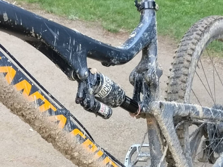 When to lock out shock while mountain biking? SHRED TRAIL