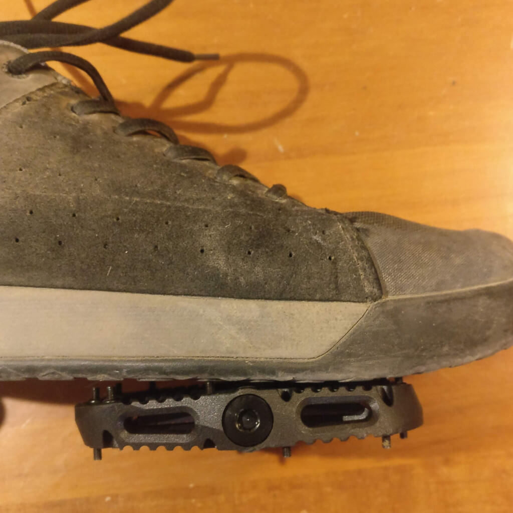 What shoes to wear mountain biking? – SHRED TRAIL