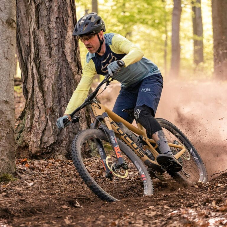 How to prevent hand numbness while mountain biking SHRED TRAIL